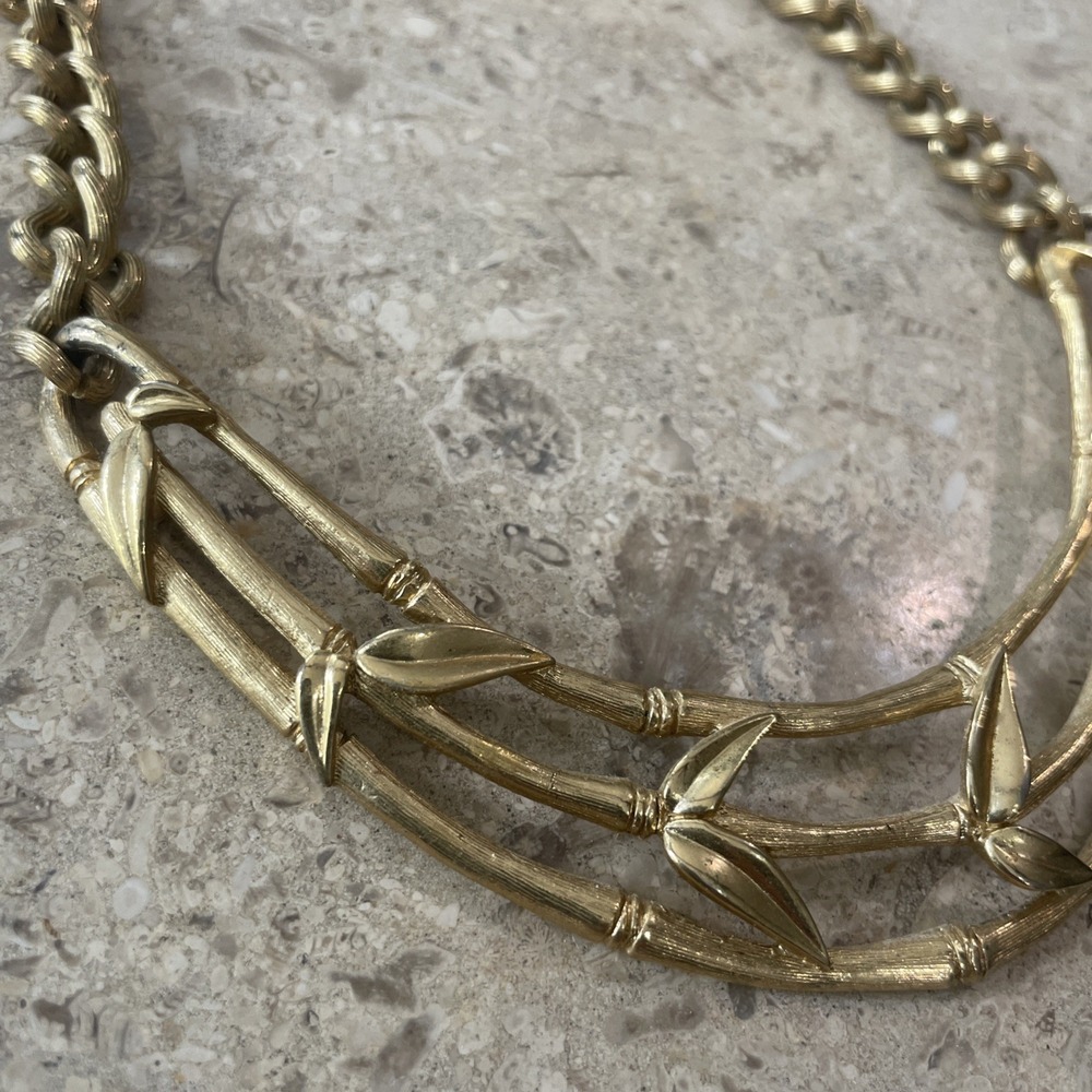 VINTAGE TRIFARI GOLD TONE BAMBOO LATTICE NECKLACE - Picture 2 of 7